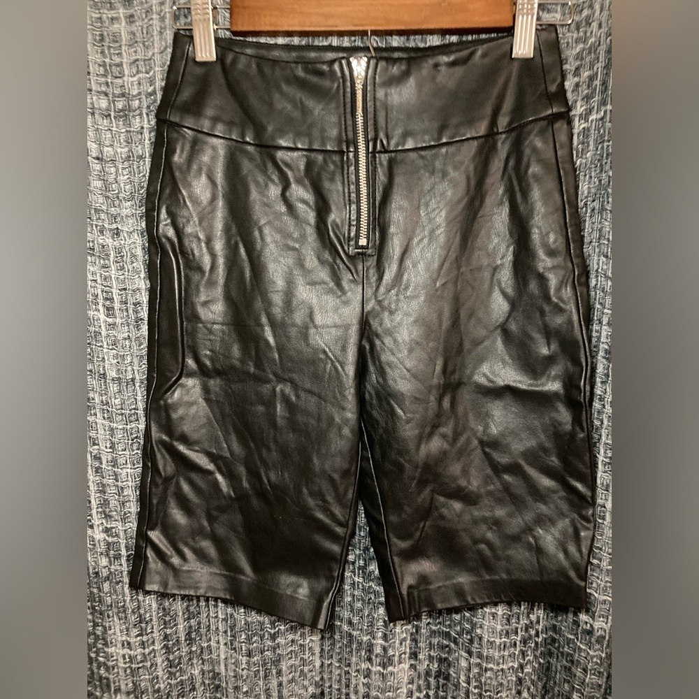 Guess Black Faux Leather Women’s Shorts with Front Zip